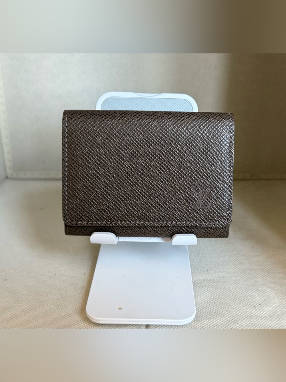 Louis Vuitton Taiga Grizzly Dark Brown Leather Business Card Holder Bifold